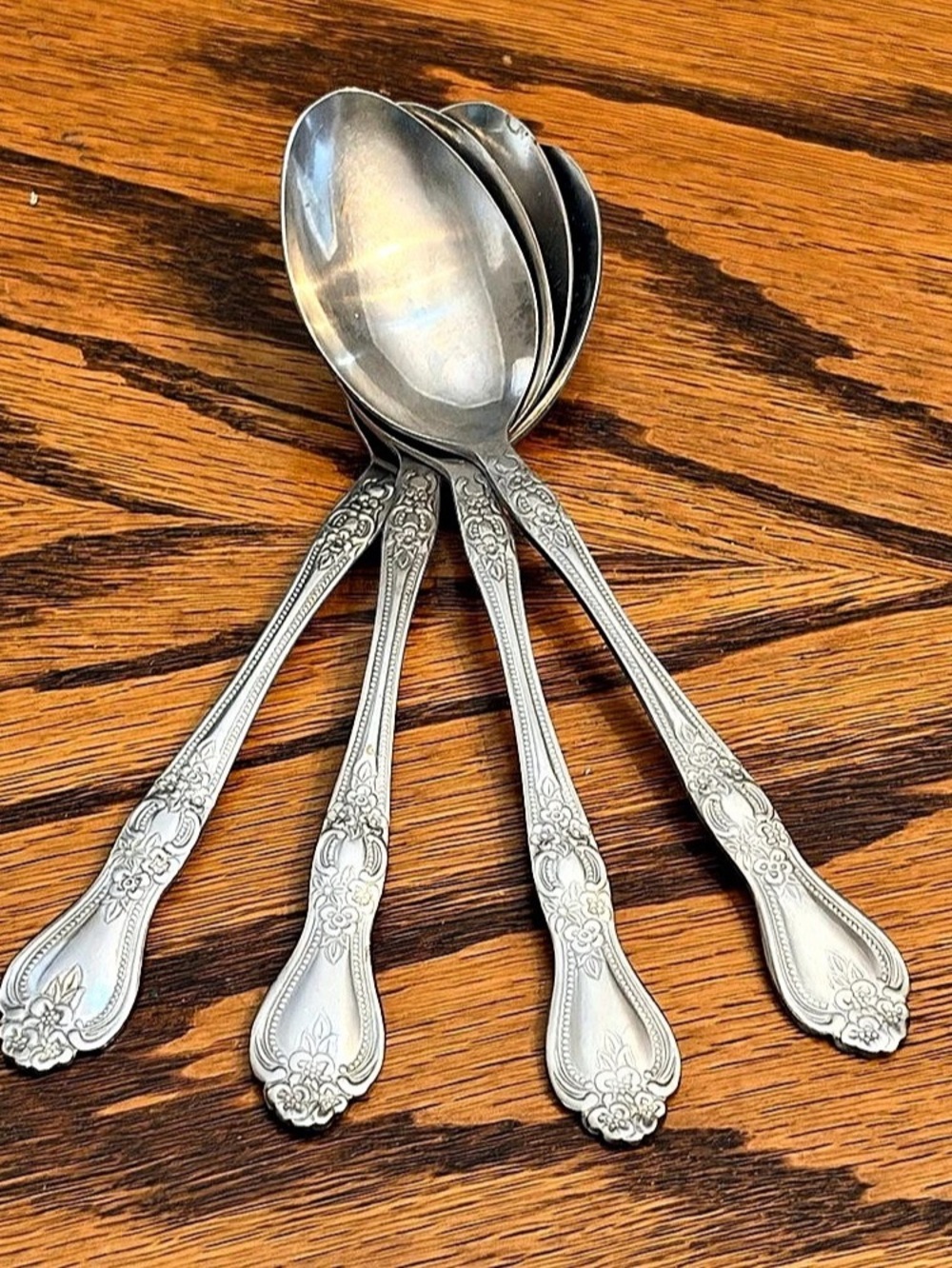Summer Rose International 4 Soup Spoons Stainless Flatware Silverware 6 7/8”